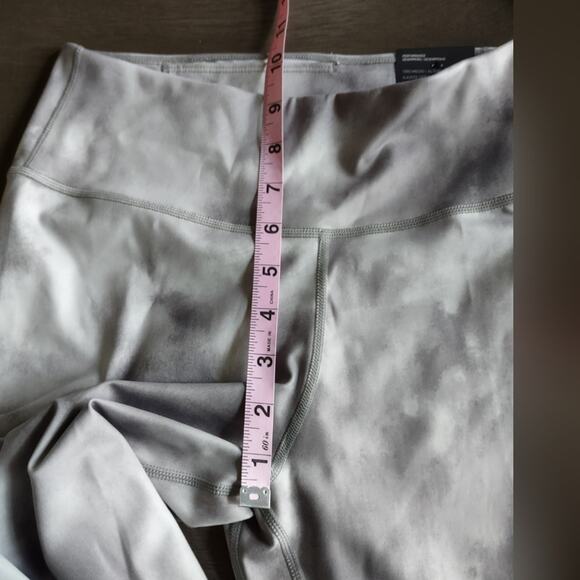 Nike Icon Clash Cropped Tie Dye Leggings Size Small - Picture 14 of 16